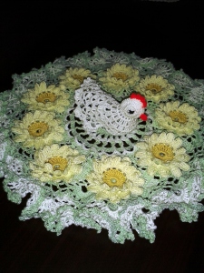 Chicken & Flower Ruffle Doily